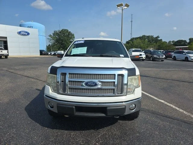 Used 2010 White Ford Lariat image 8