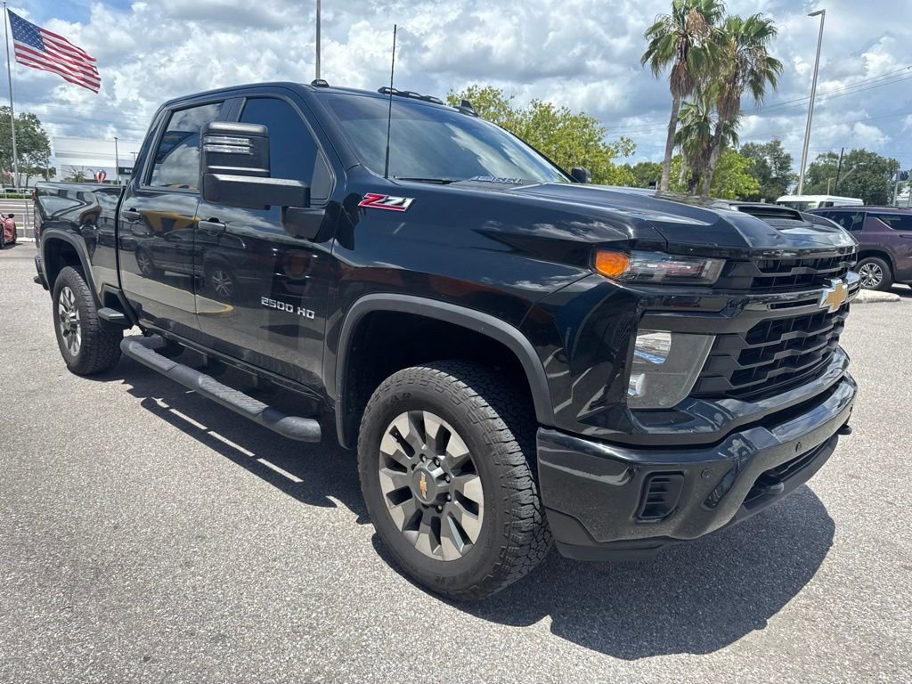 Used 2025 Black Chevrolet Custom image 3