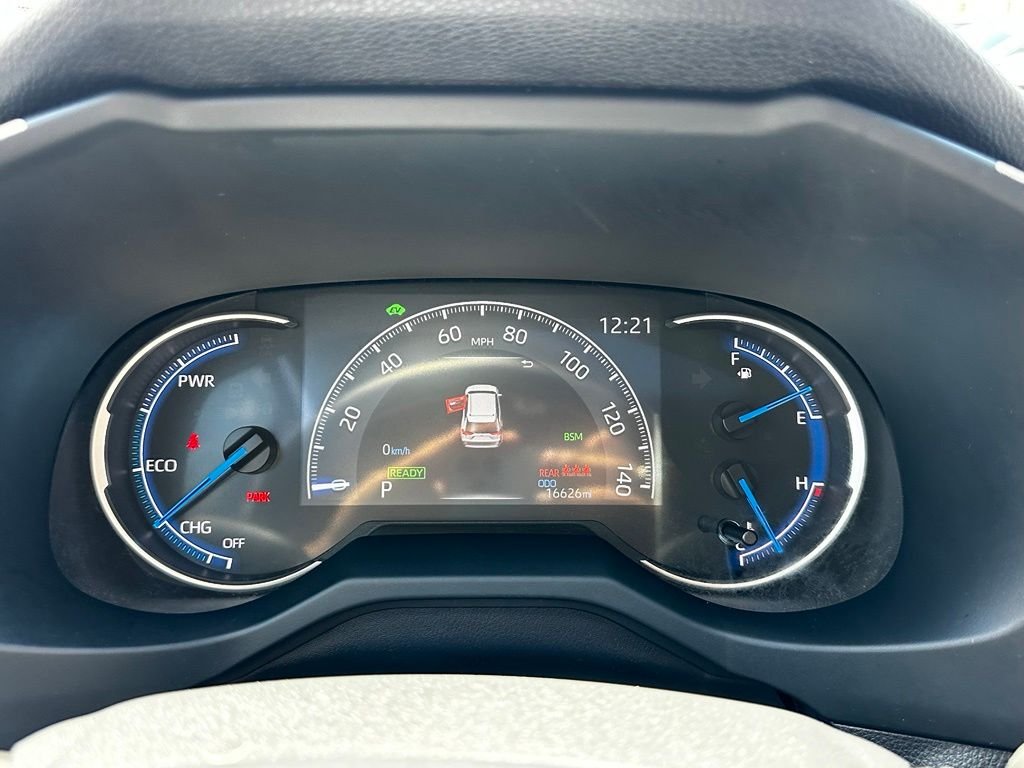 Used 2025 Silver Toyota XSE image 27