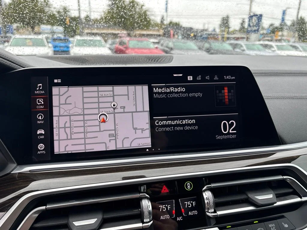 Used 2019 Gray BMW xDrive40i image 19