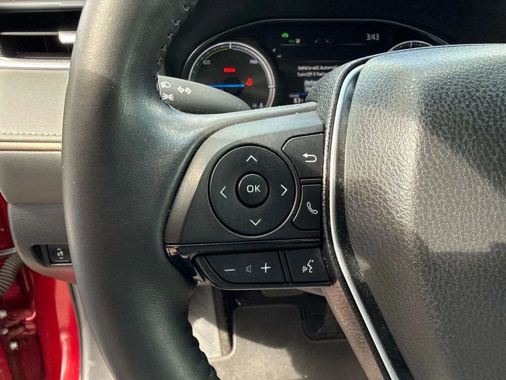 Used 2021 Ruby Flare Pearl Toyota XLE image 11
