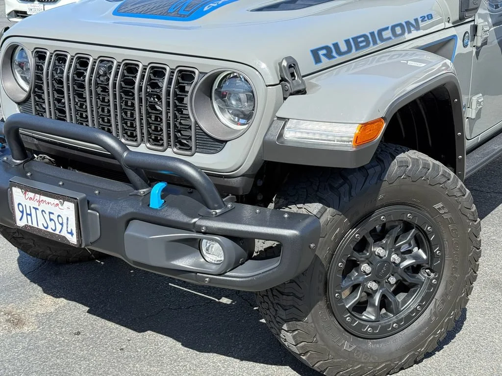 Used 2023 Gray Jeep Rubicon 20th Anniversary image 3