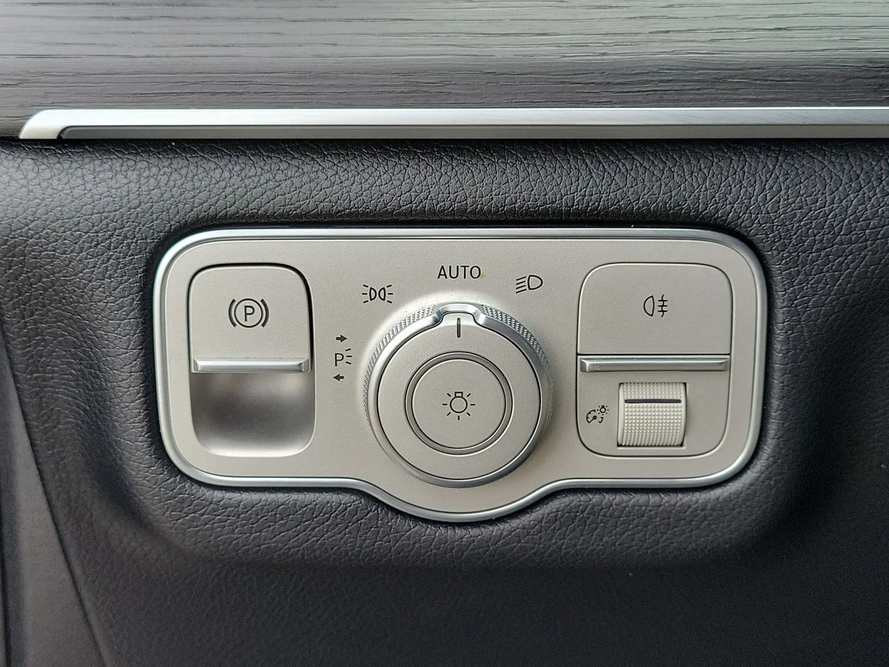 Certified Used 2021  Mercedes-Benz GLS 450 image 26