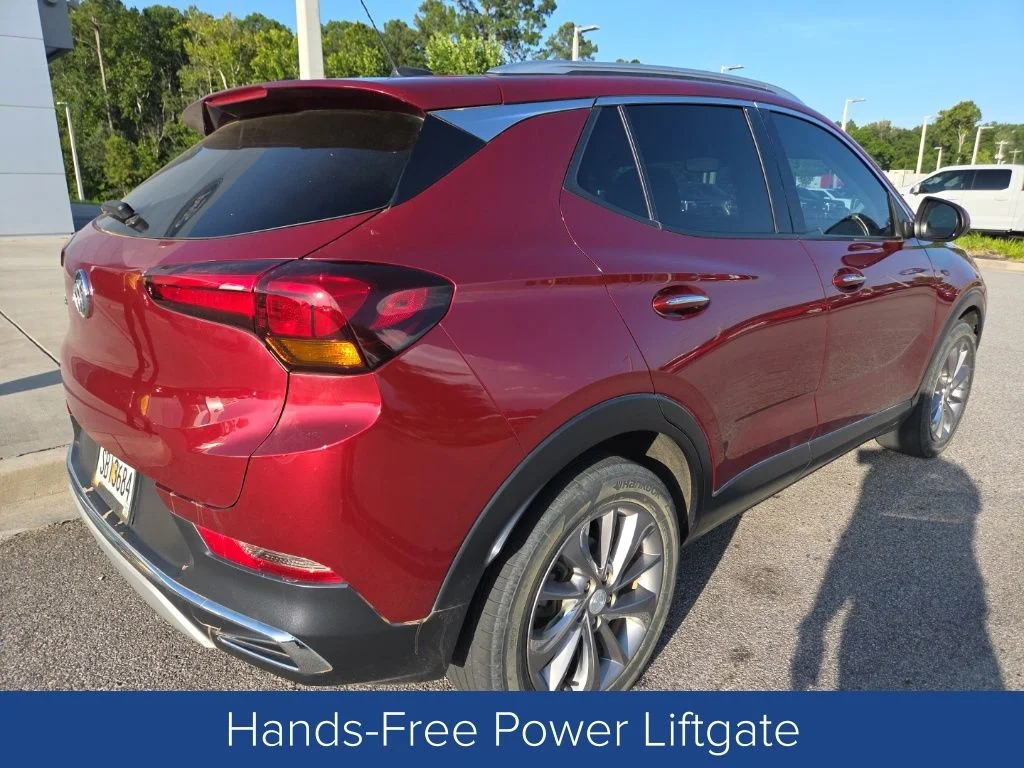 Used 2023 Red Buick Essence image 6