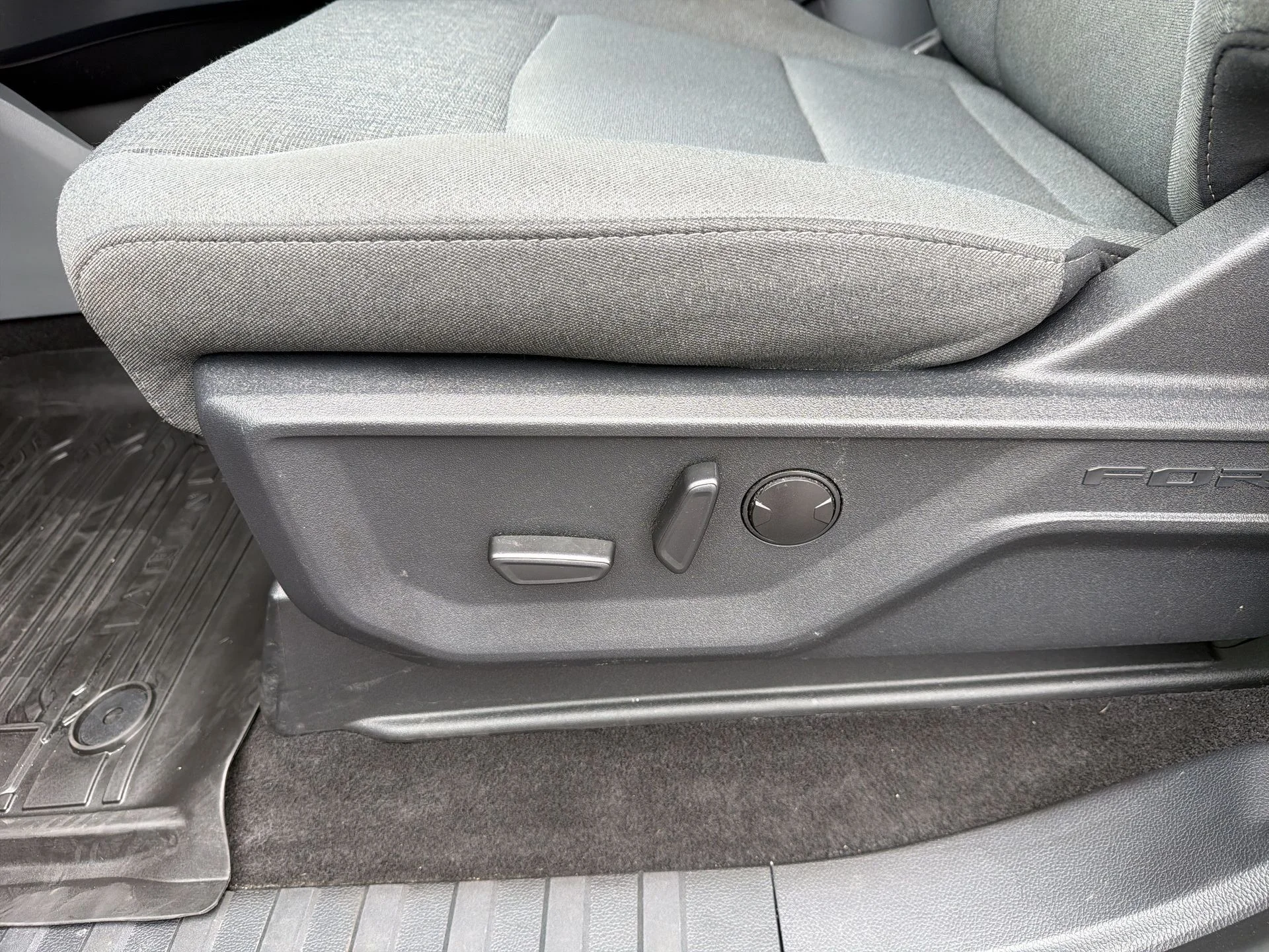 Used 2024 Red Metallic Ford XLT image 22