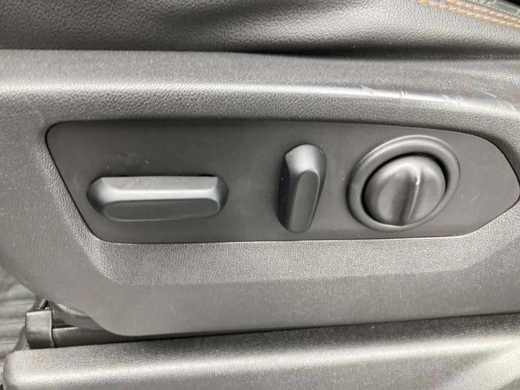 Used 2021 Satin Steel Metallic GMC AT4 image 17