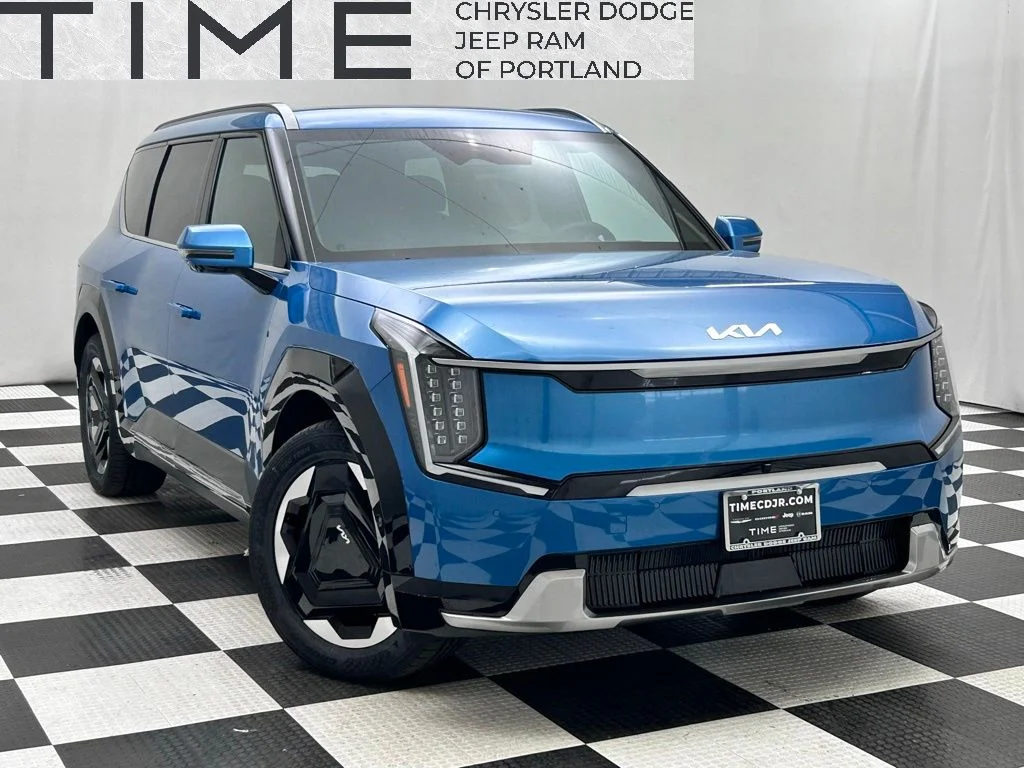 Used 2024 Blue Kia Land image 1
