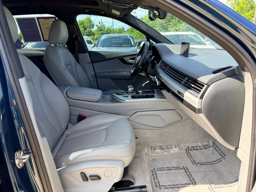 Used 2018 Ink Blue Metallic Audi Premium Plus image 13