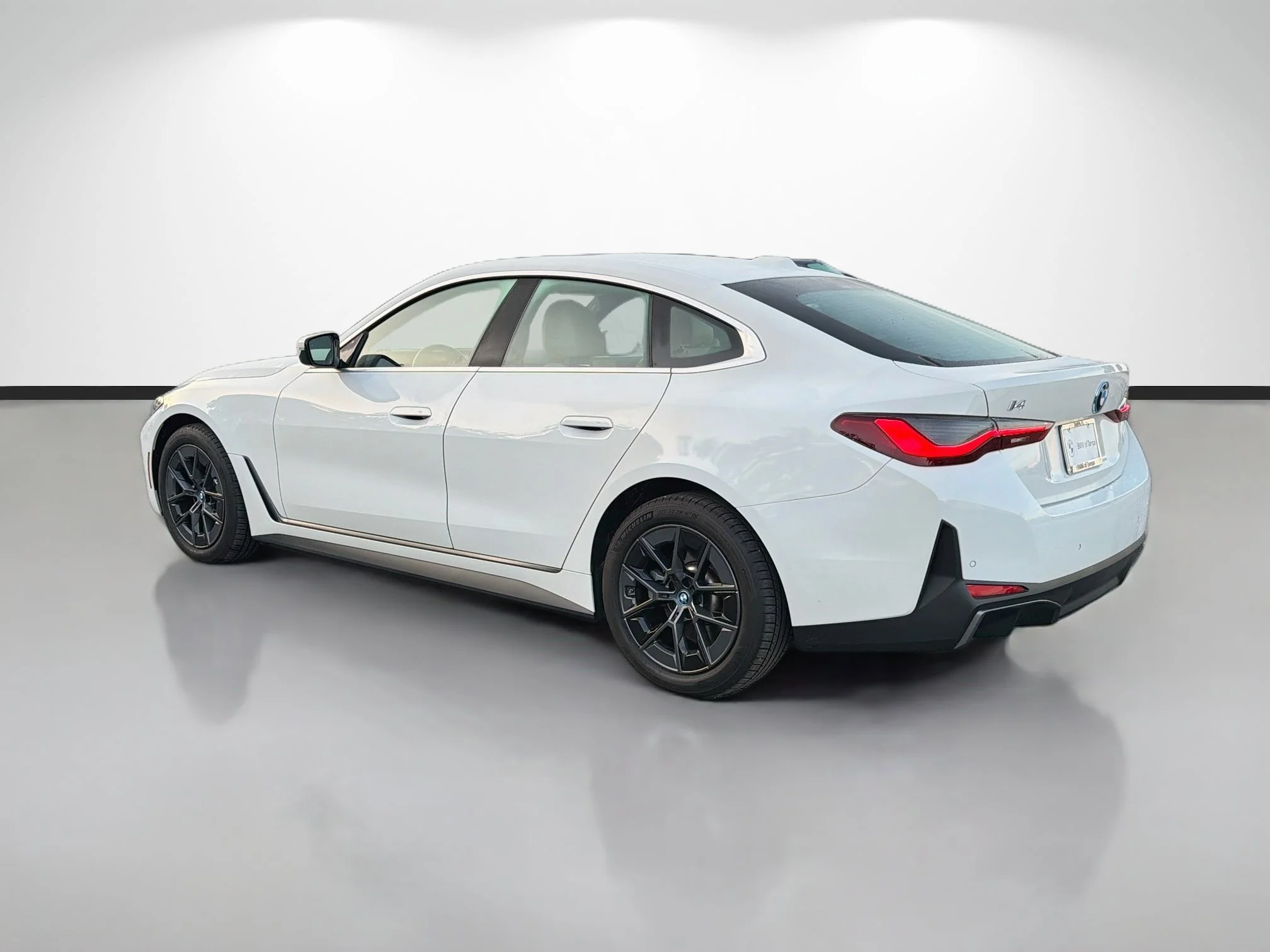 Used 2024 Alpine White BMW eDrive35 image 5