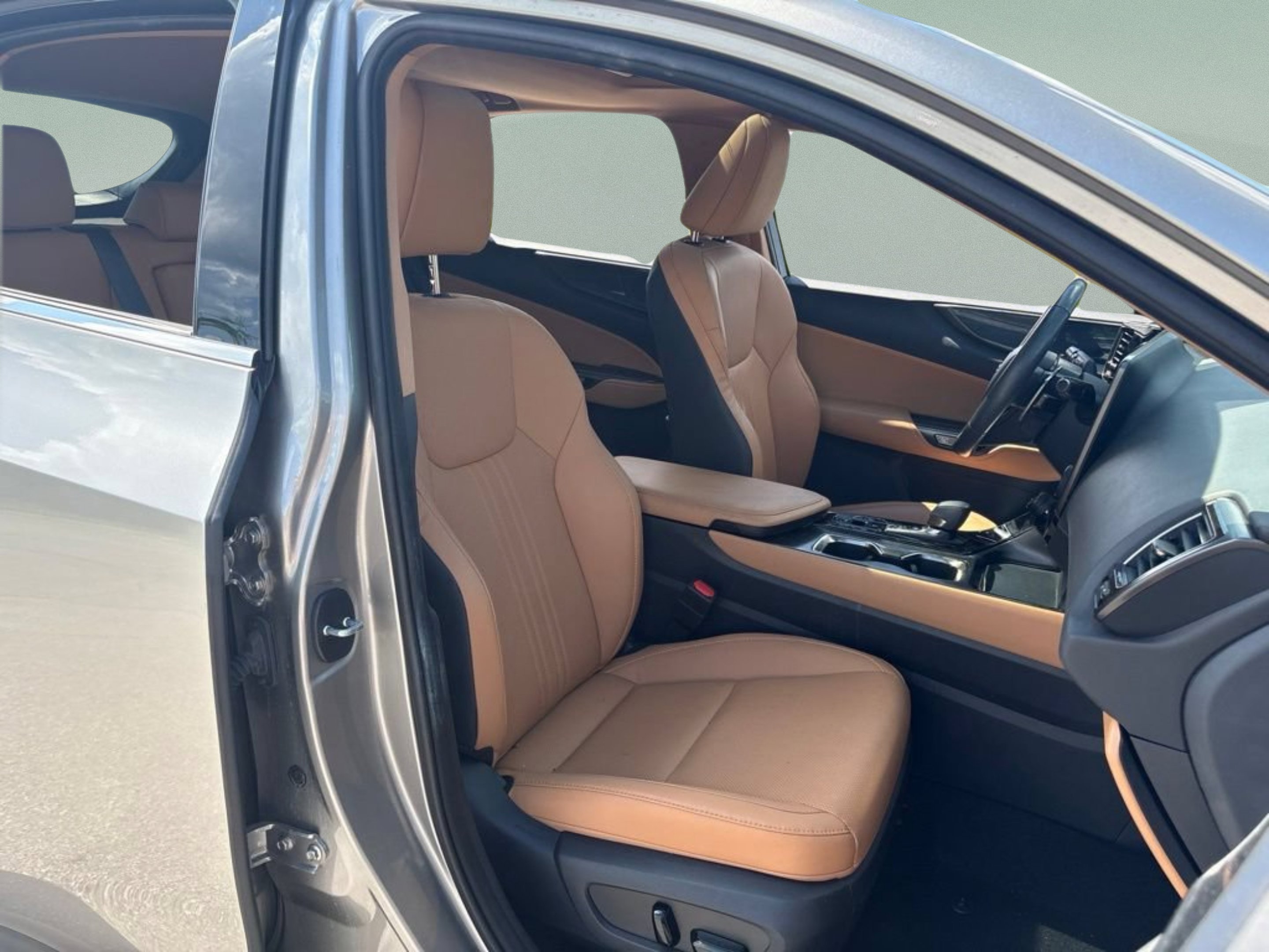 Used 2024 Atomic Silver Lexus NX 250 Premium image 27