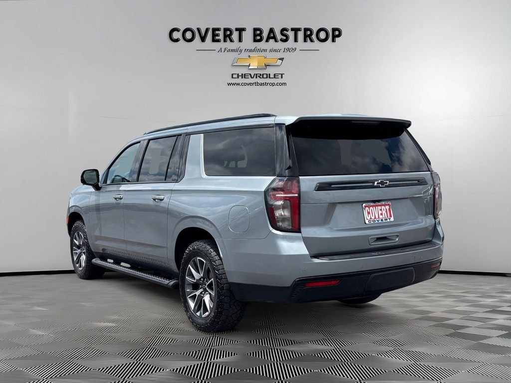 Used 2023 Gray Chevrolet Z71 image 4