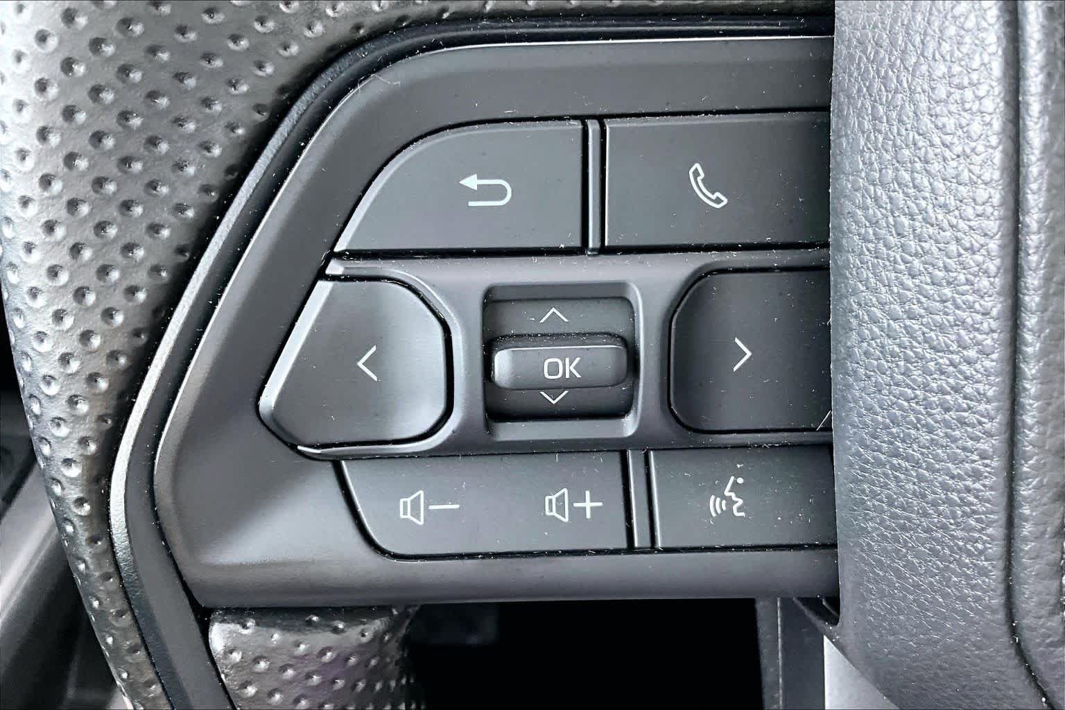 Certified Used 2025 Ice Cap Toyota SR5 image 20