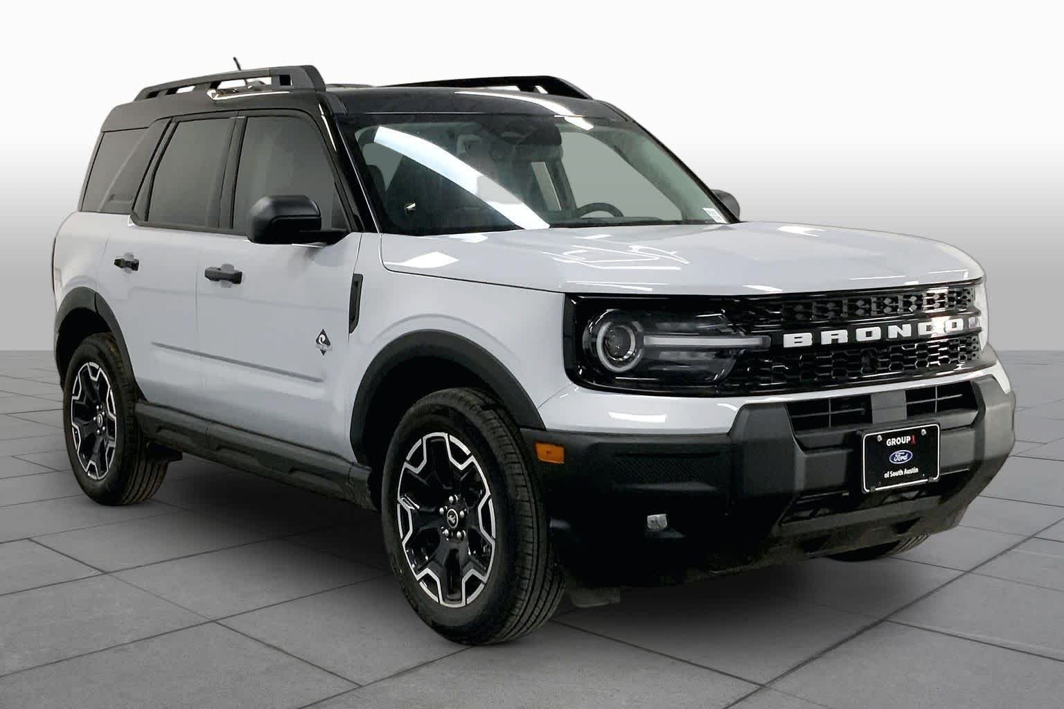New 2026 Space White Metallic Ford Outer Banks® image 2