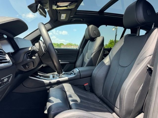 Used 2021 Gray BMW xDrive40i image 14