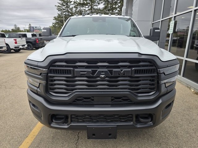 2025 Ram 3500 Tradesman photo 2