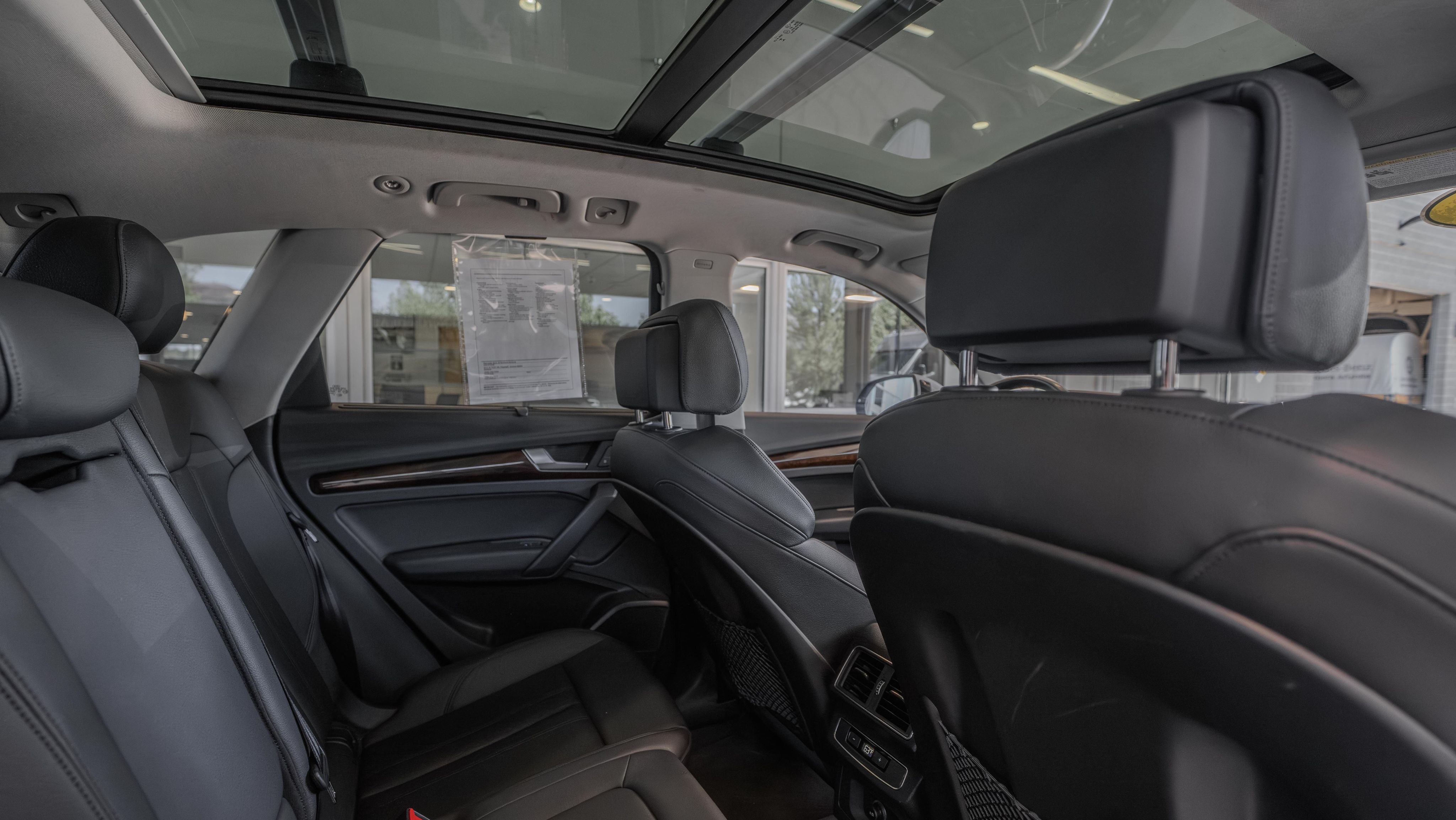 Used 2018 Florett Silver Metallic Audi 2.0T Premium image 26