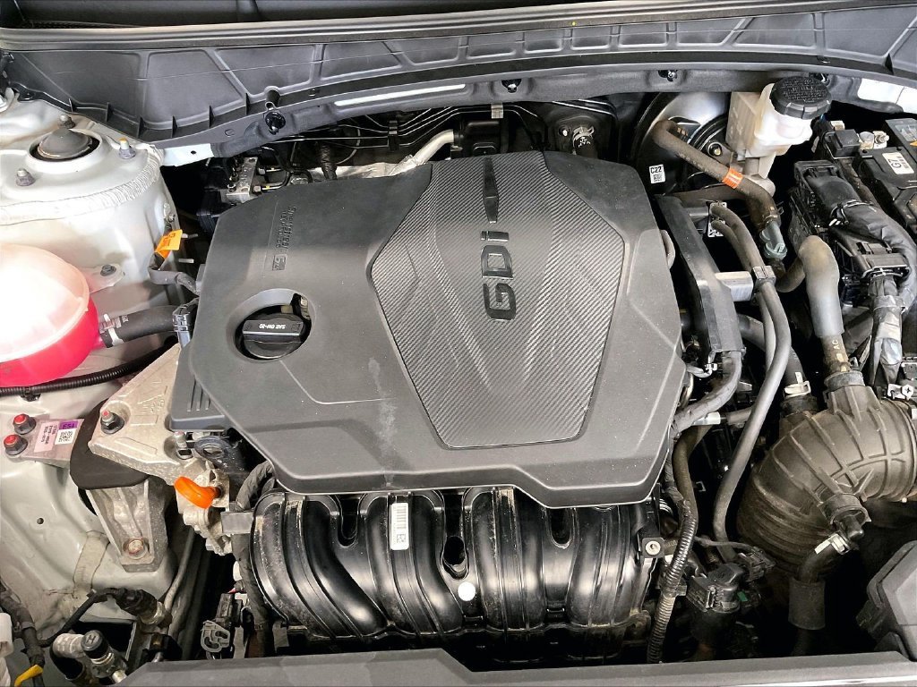 Used 2024 Silver Hyundai SEL image 34