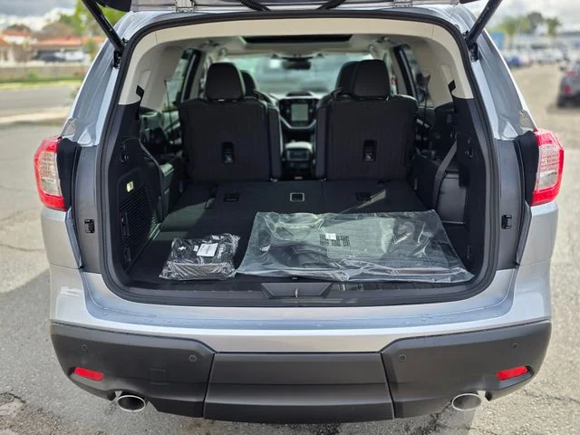 New 2026 ICE SILVER METALLIC Subaru Touring 7-Passenger image 10