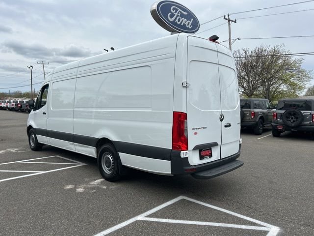 Used 2024 White Mercedes-Benz Cargo 170 WB image 5