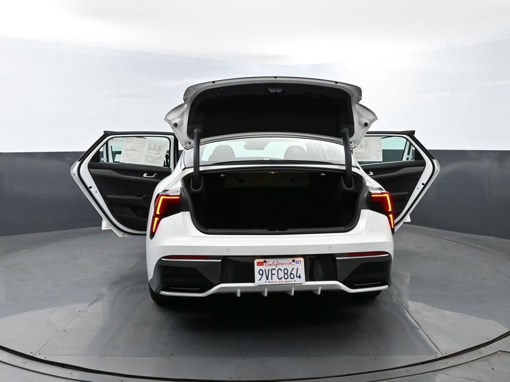 Certified Used 2025 Snow White Pearl Kia LXS image 27