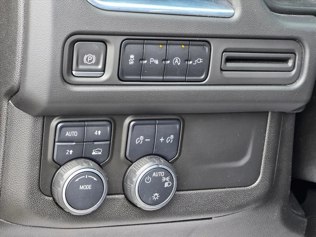 Used 2021 Blue Chevrolet LT image 8