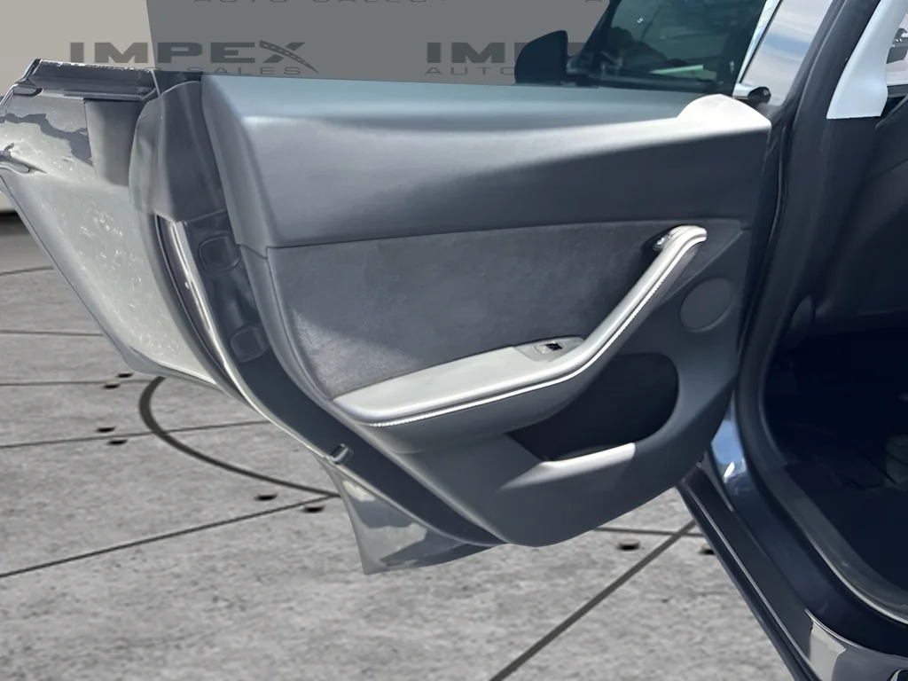 Used 2024 Black Tesla Long Range image 29