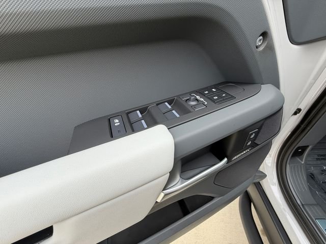 New 2026 Borasco Grey Land Rover X-Dynamic SE image 11