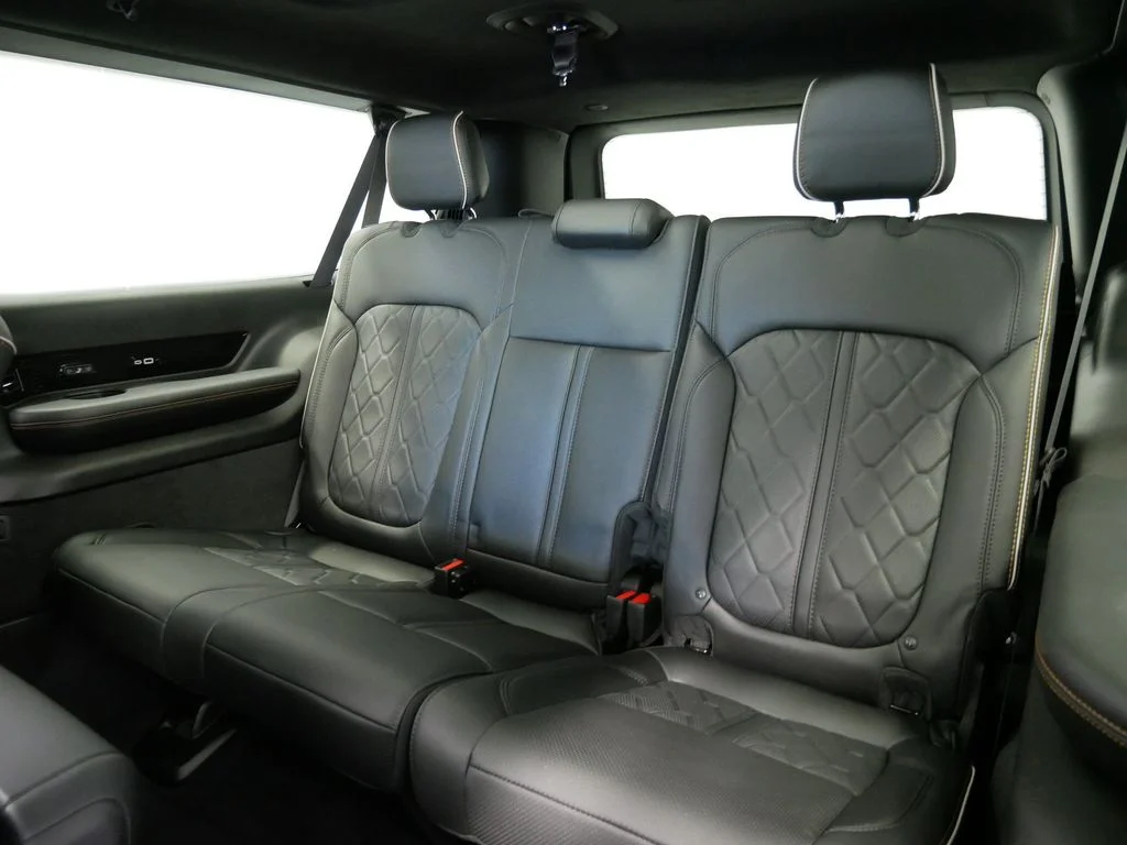 New 2026 High Gloss Black Jeep Summit Reserve image 14
