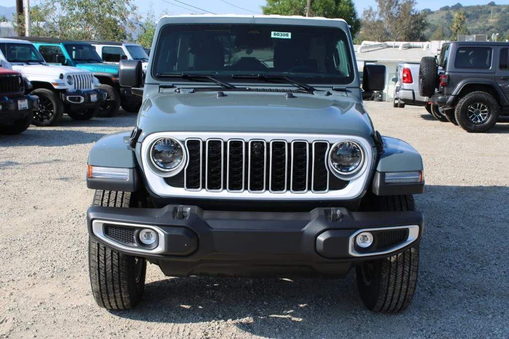 New 2026 Anvil Clear-Coat Exterior Paint Jeep Sahara image 2