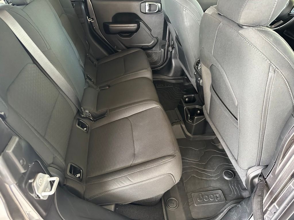Used 2020 Gray Jeep Altitude image 32