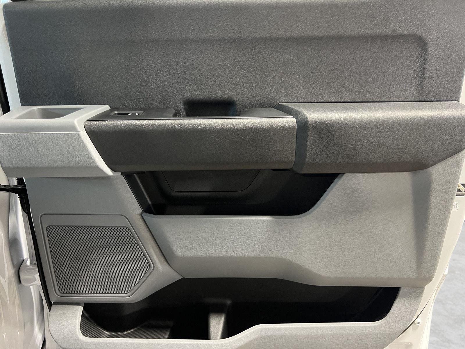 New 2026 Oxford White Ford XL image 68