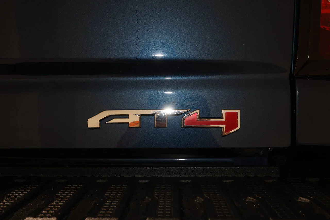 Certified Used 2022 PACIFIC BLUE METALLIC GMC AT4 image 37
