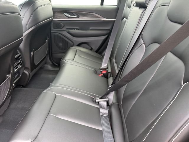 New 2026 Baltic Gray Metallic Clear-Coat Exterior Paint Jeep Limited image 10