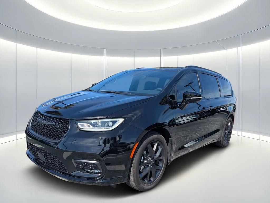 2026 Chrysler Pacifica Limited - Photo 8