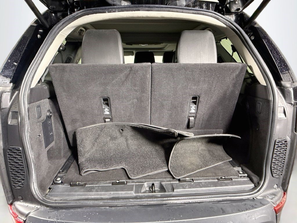Used 2018 Narvik Black Land Rover HSE image 31