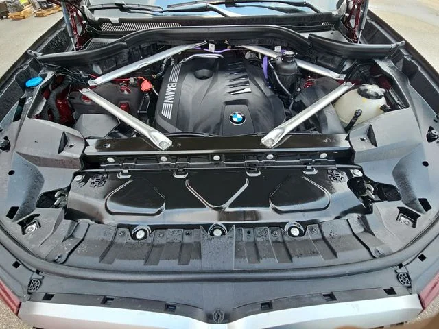 Used 2025 Red BMW xDrive40i image 33