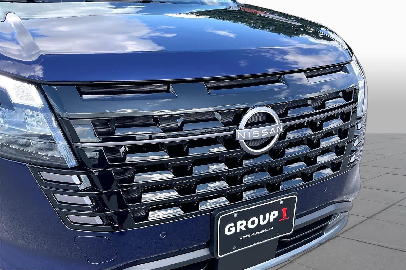 Used 2026 Deep Ocean Blue Pearl Nissan Platinum image 30