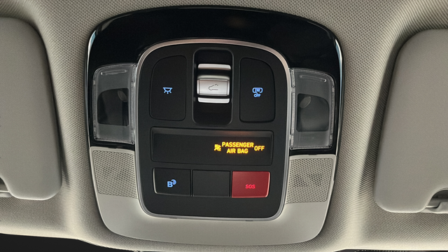 Used 2025 Hampton Gray Hyundai SEL Convenience image 35