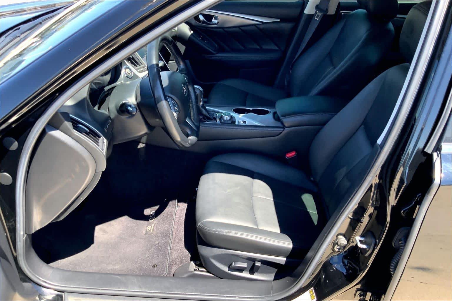Pre-Owned 2017 INFINITI Q50 2.0t