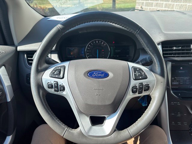 Used 2014 Blue Ford SEL image 18