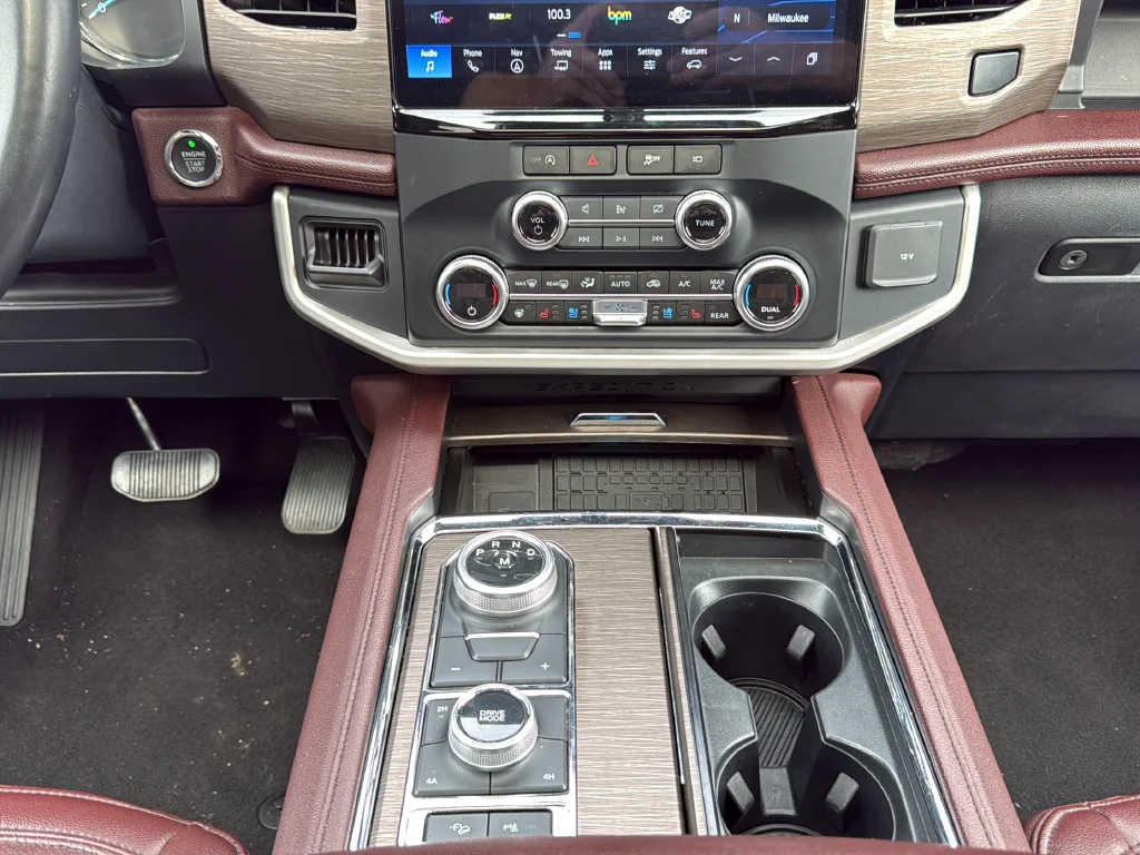 Used 2024 White Ford Limited image 20