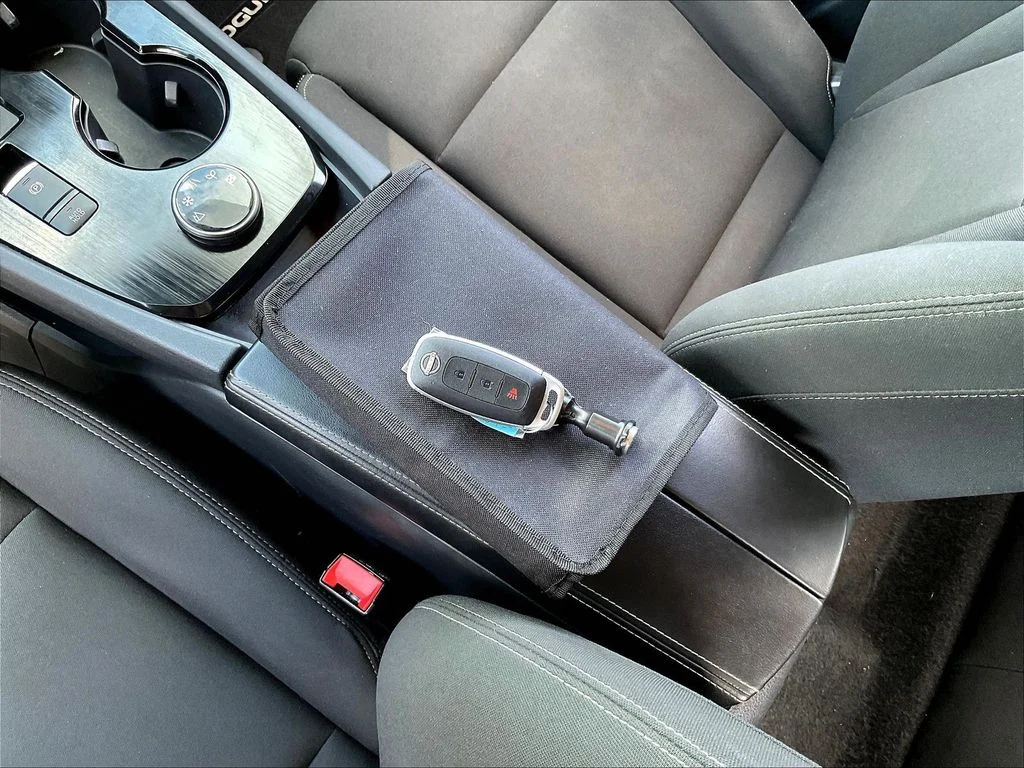 Used 2024 Silver Nissan S image 34