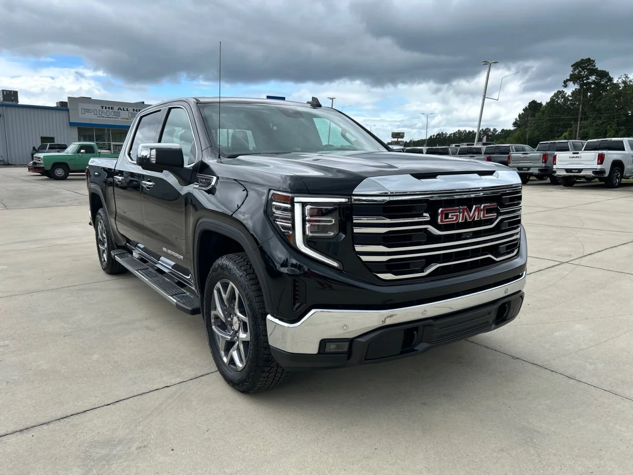 New 2026 Onyx Black GMC SLT image 2
