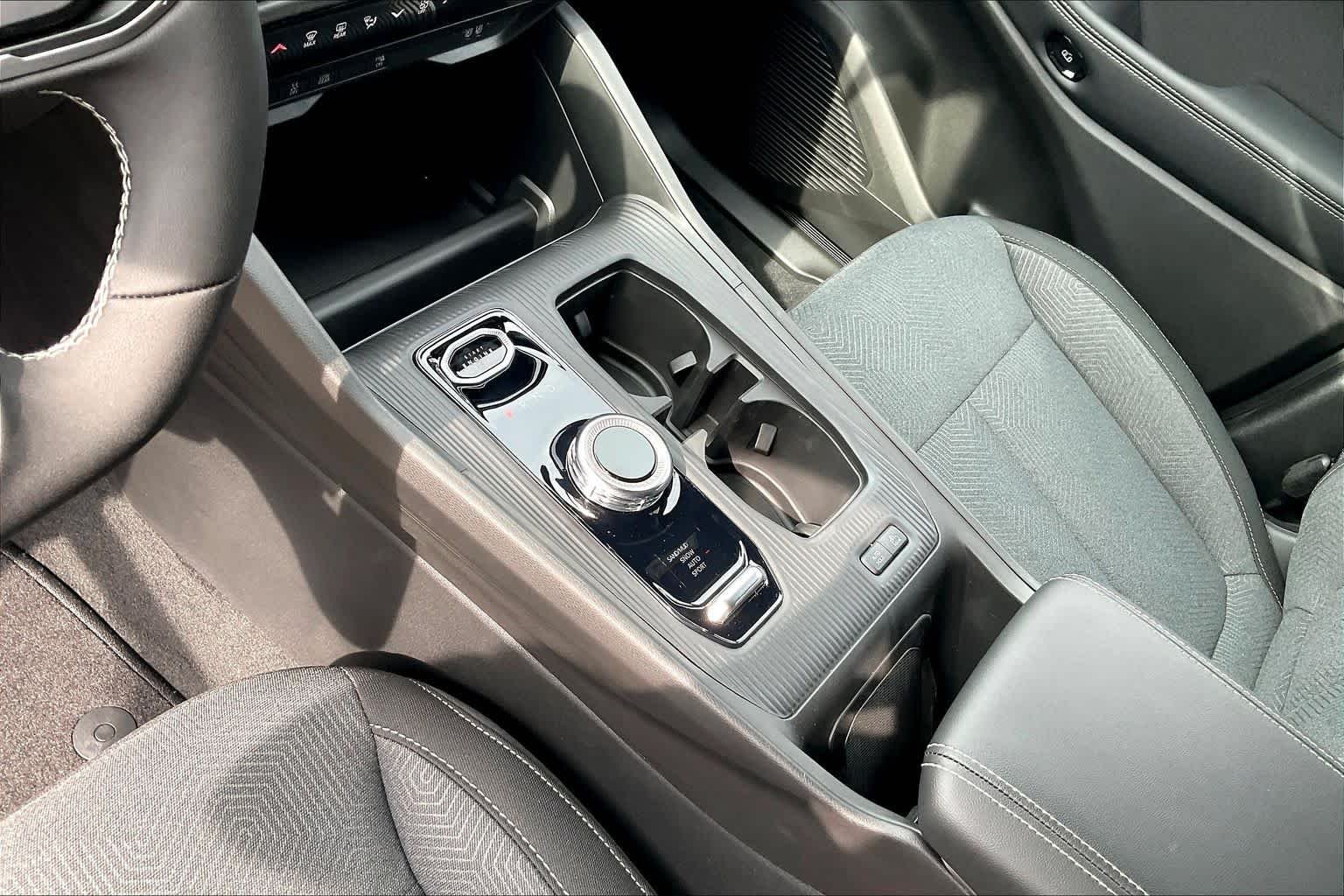 New 2026 Sting-Gray Clear-Coat Exterior Paint Jeep Laredo image 7