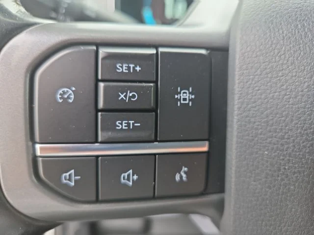 Used 2021 White Ford Lariat image 32