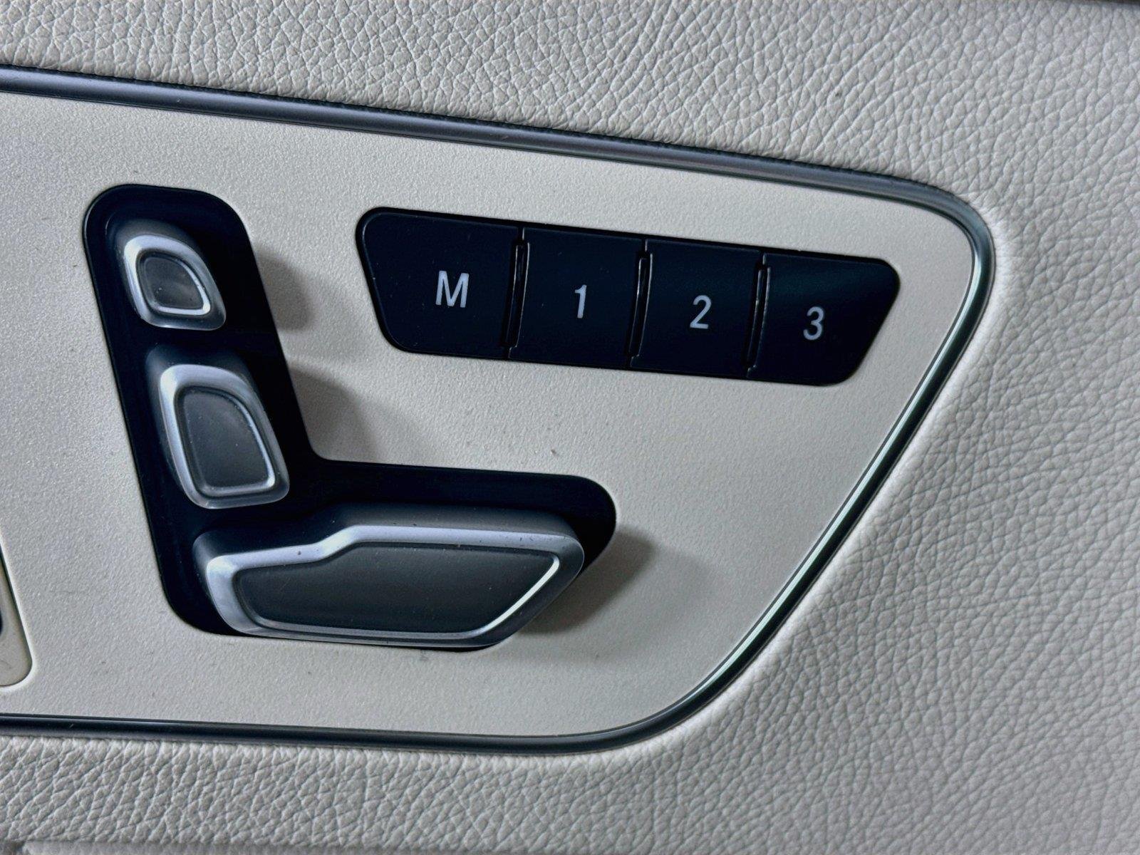 Used 2015 Indigo Blue Metallic Mercedes-Benz E 350 Sport image 31