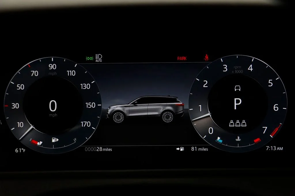 New 2026 Gold Land Rover Dynamic SE image 9