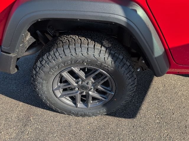 New 2026 Firecracker Red Clearcoat Jeep Sport RHD image 13