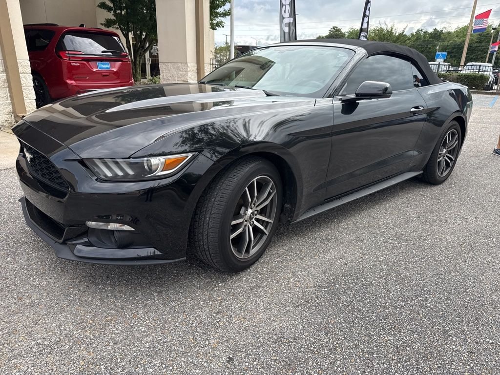 2017 Ford Mustang EcoBoost Convertible Premium's photo
