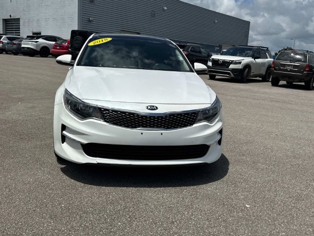 Used 2018 White Kia EX image 10